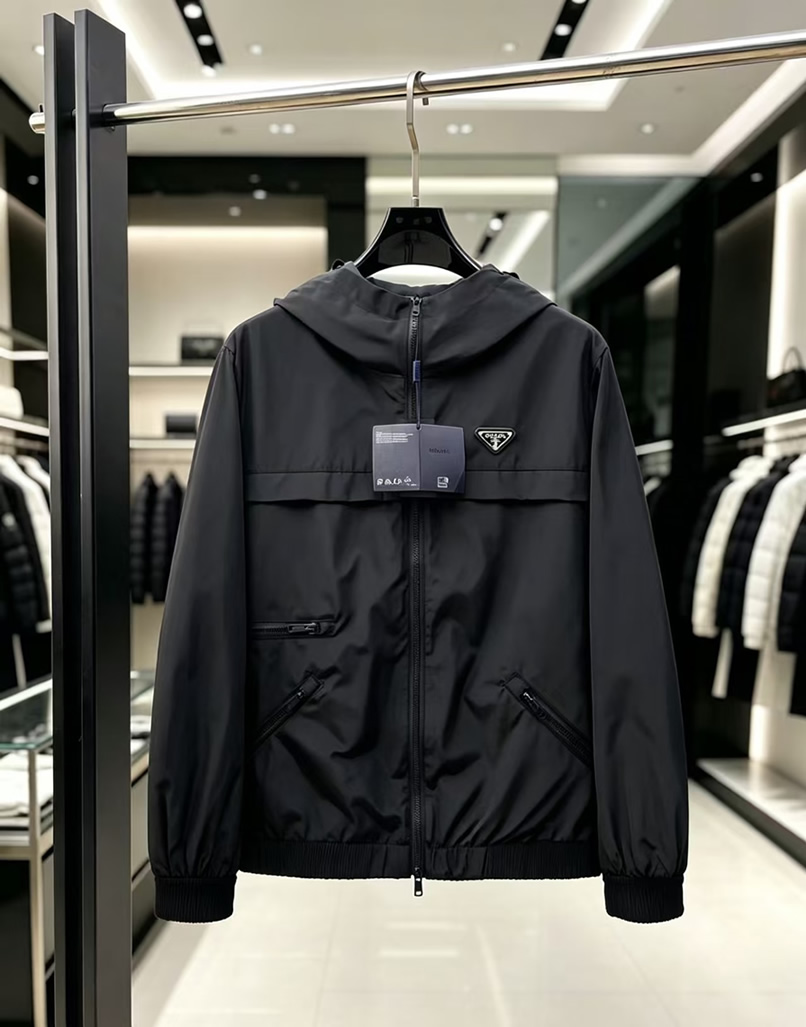 プラダ Re-Nylon フード付き ナイロン ジャケット ブルゾン ブラック FS549