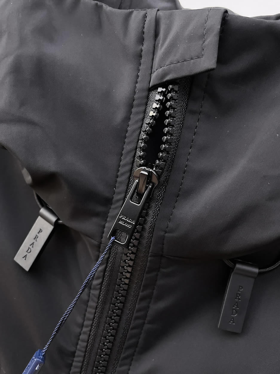 プラダ Re-Nylon フード付き テクニカル ジャケット ブルゾン ブラック FS555 - 画像 (8)