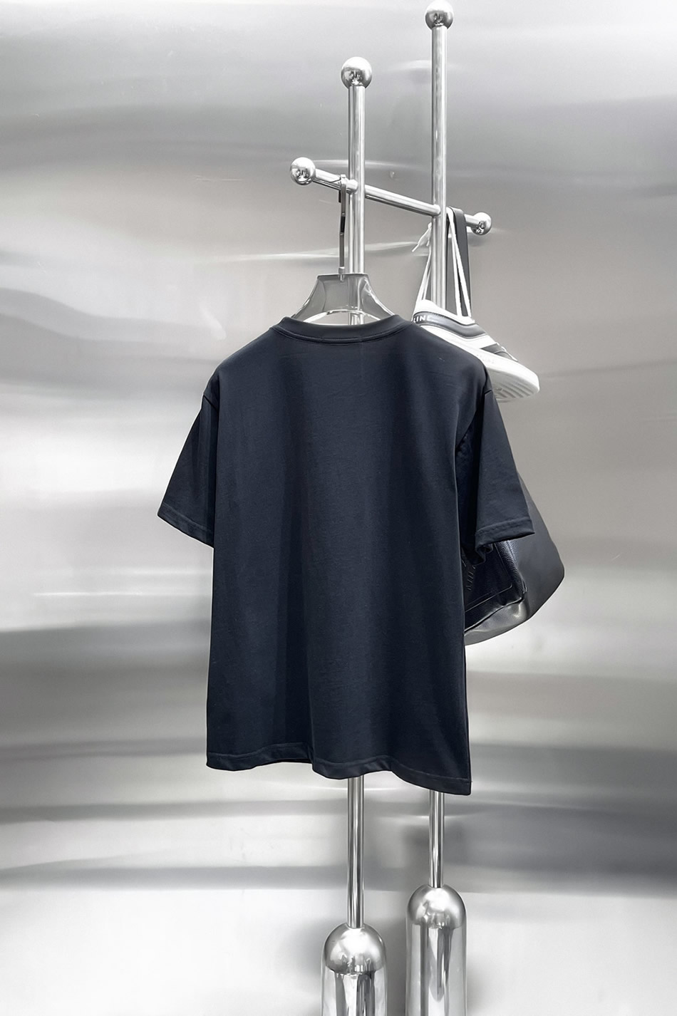 モンクレール マウンテン&パームツリー ロゴ刺繍 半袖 Tシャツ ブラック FS599 - 画像 (4)