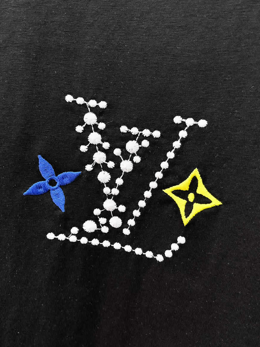 ルイ・ヴィトン LVイニシャル ラインストーン モノグラムフラワー 刺繍 半袖 Tシャツ ブラック FS608 - 画像 (6)