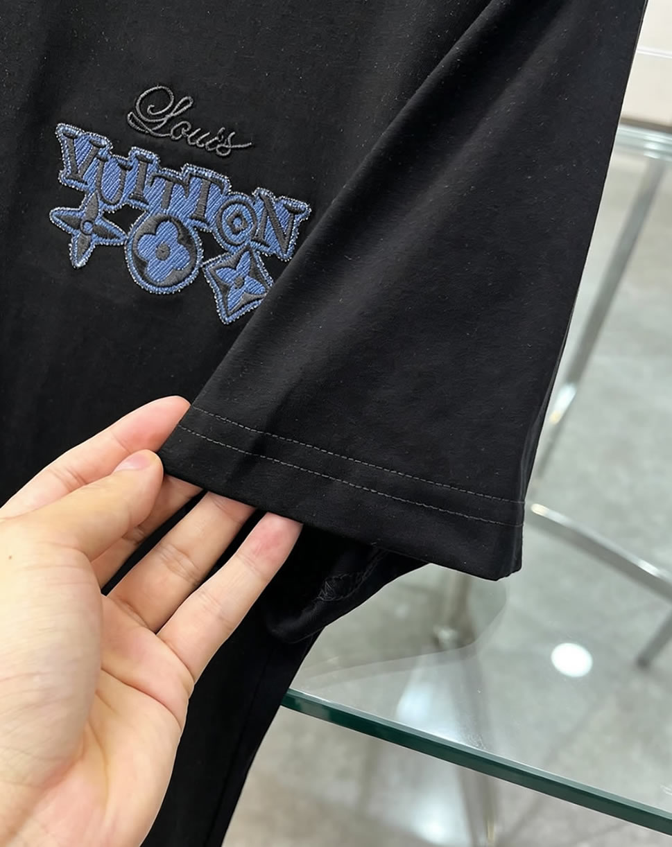 ルイ・ヴィトン カレッジロゴ モノグラムフラワー 刺繍 半袖 Tシャツ ブラック FS619 - 画像 (4)