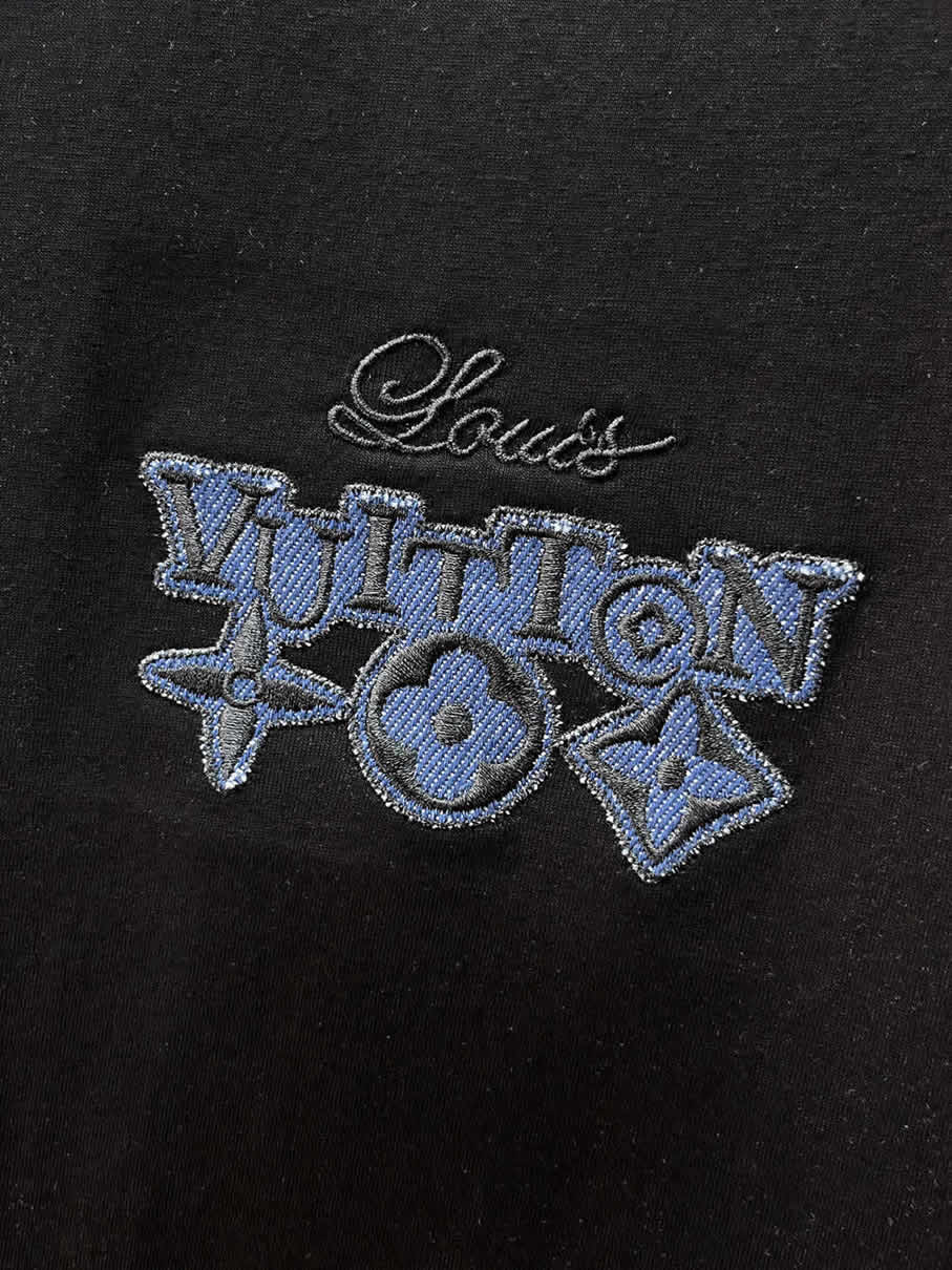 ルイ・ヴィトン カレッジロゴ モノグラムフラワー 刺繍 半袖 Tシャツ ブラック FS619 - 画像 (7)