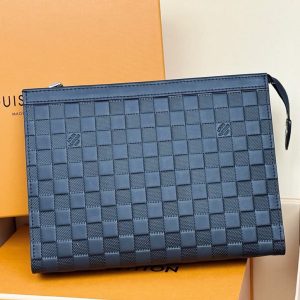ルイ・ヴィトン ダミエ・アンフィニ ポシェット・ヴォワヤージュ クラッチバッグ オニキス M61692