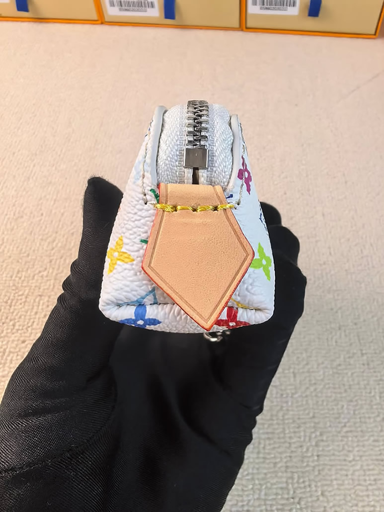 ルイ・ヴィトン モノグラム・マルチカラー マイクロ・ポシェット・アクセソワール ポーチ ブロン M25694 - 画像 (4)