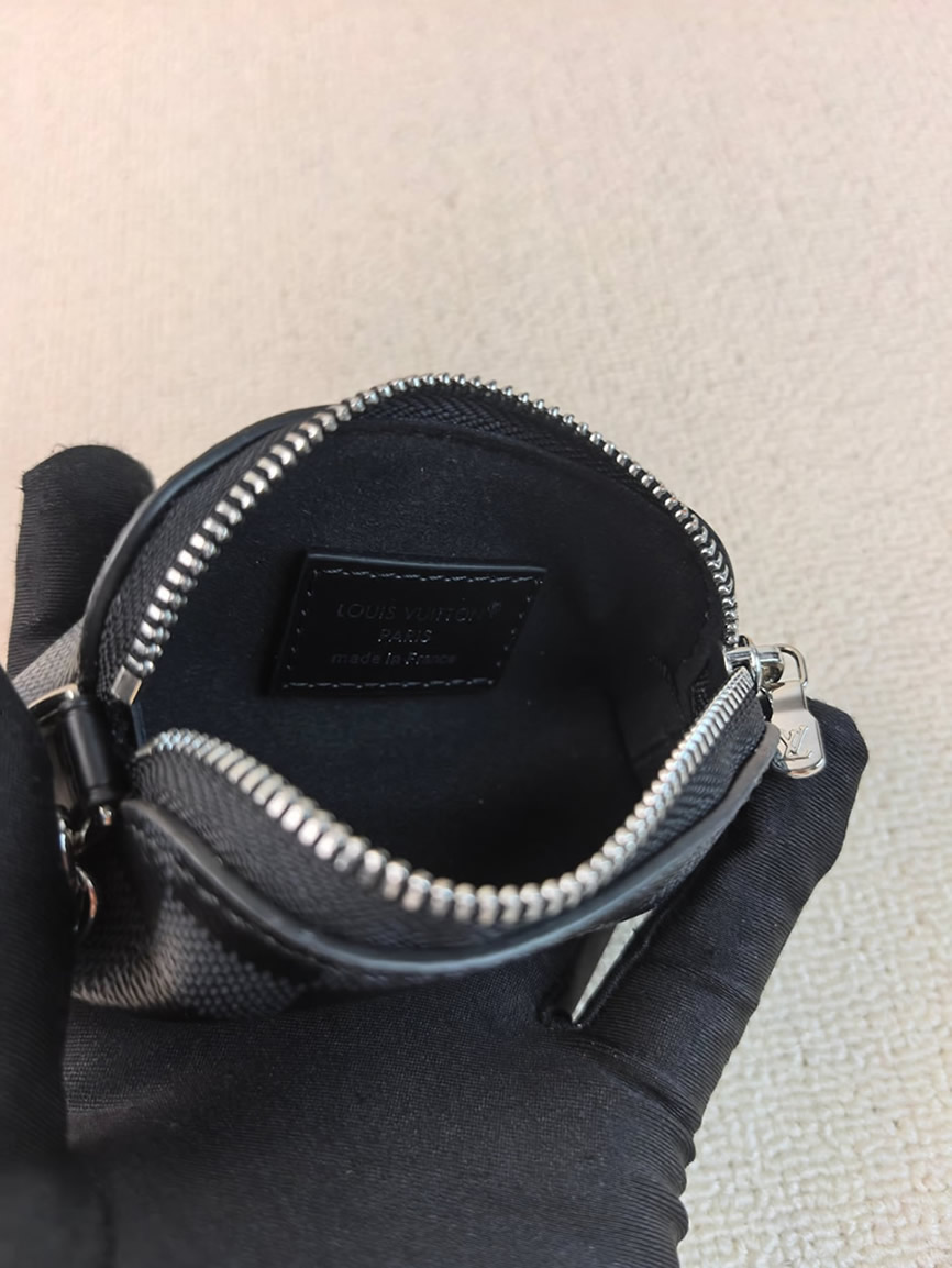 ルイ・ヴィトン ダミエ・グラフィット マイクロ・ポシェット・アクセソワール ポーチ シルバー金具 M25694 - 画像 (5)