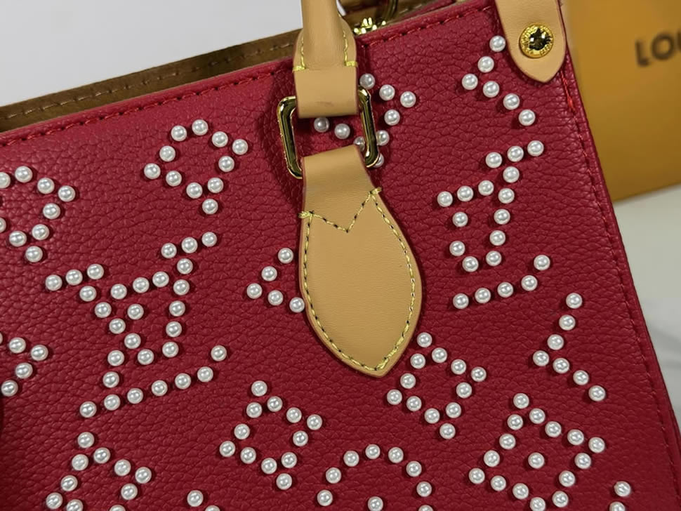 ルイ・ヴィトン オンザゴー MM 2WAY トートバッグ パール刺繍 ポーチ付き レッド M47373 - 画像 (6)
