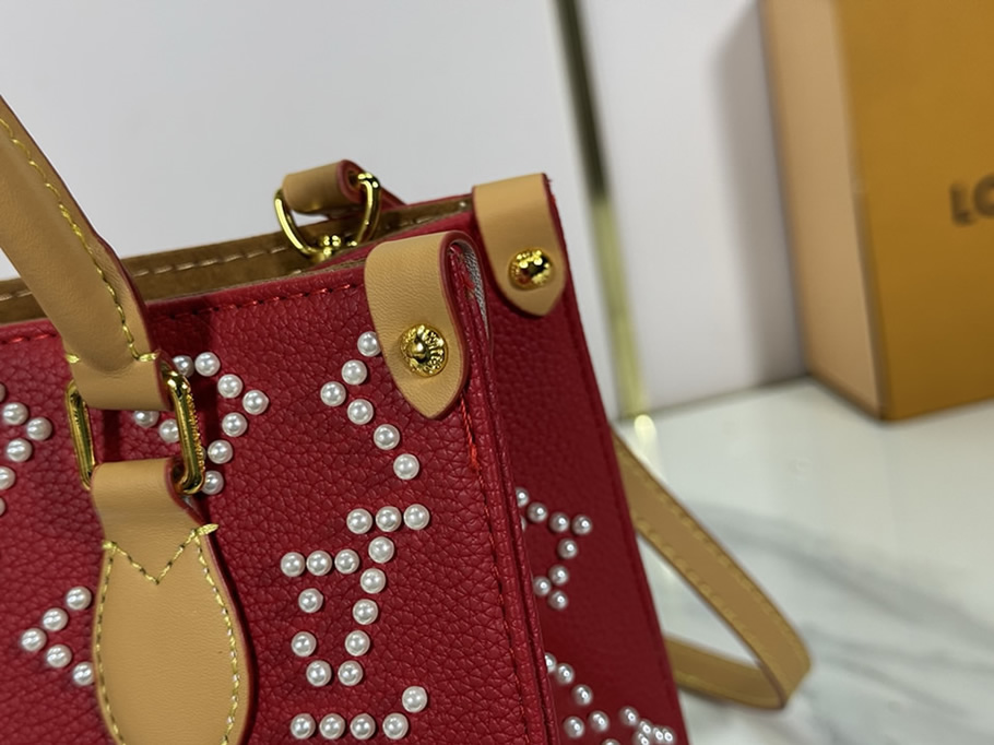 ルイ・ヴィトン オンザゴー MM 2WAY トートバッグ パール刺繍 ポーチ付き レッド M47373 - 画像 (7)