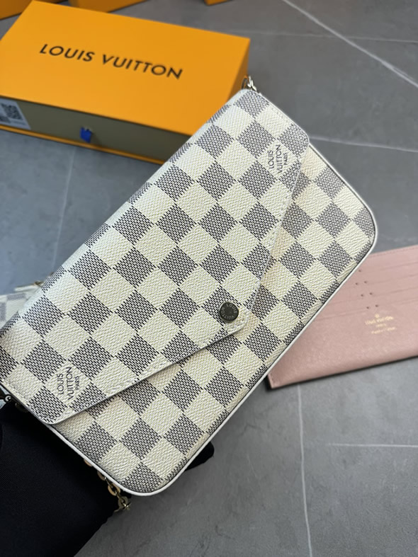 ルイ・ヴィトン バッグ ポシェット・フェリシー ダミエ アズール M61276 - 画像 (4)