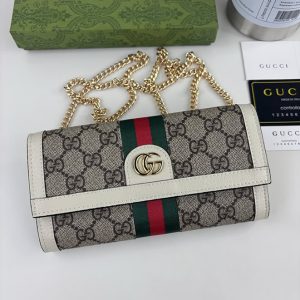 グッチ チェーンウォレット オフィディア GGスプリーム ベージュ ホワイト GU546598