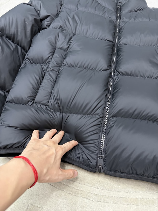 モンクレール スタンドカラー パデッド ダウンジャケット ブラック moncler020 - 画像 (2)