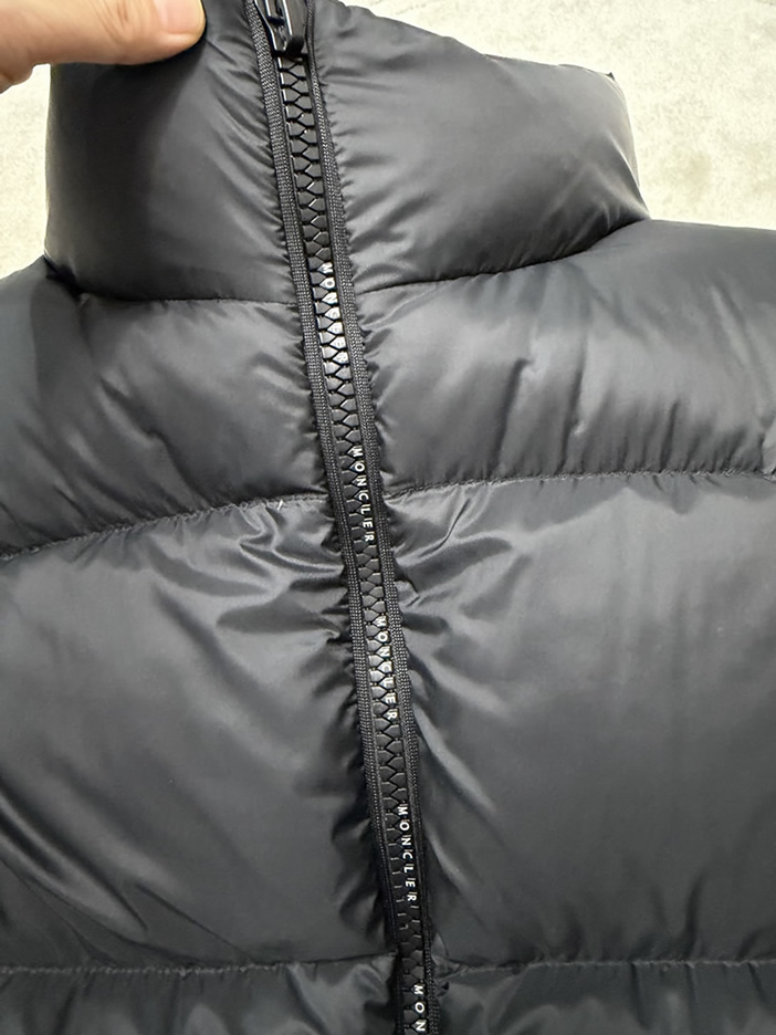モンクレール スタンドカラー パデッド ダウンジャケット ブラック moncler020 - 画像 (4)
