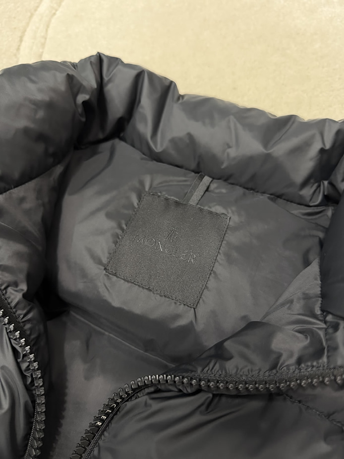 モンクレール スタンドカラー パデッド ダウンジャケット ブラック moncler020 - 画像 (6)