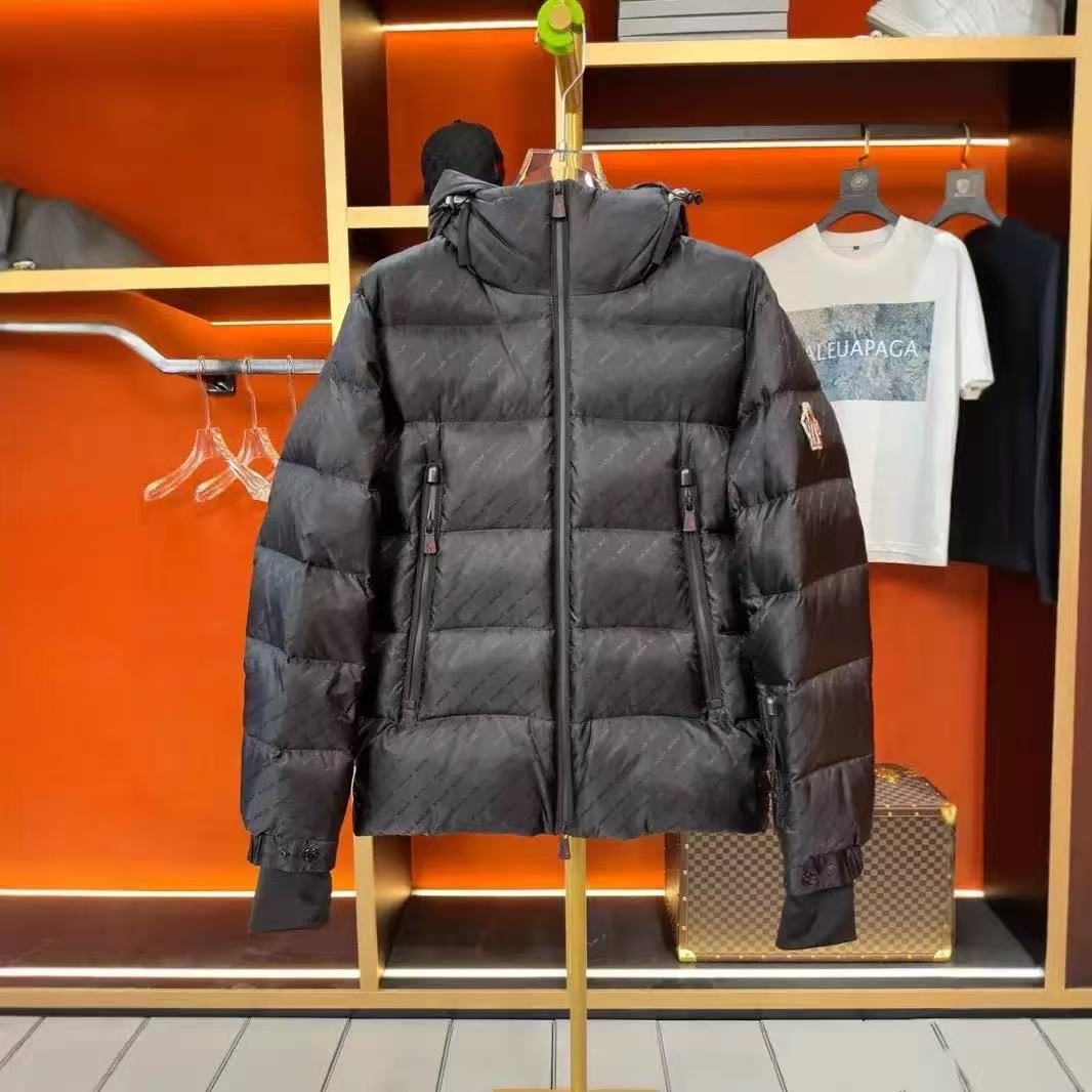 モンクレール オールオーバーロゴ フーデッド ダウンジャケット ブラック moncler026