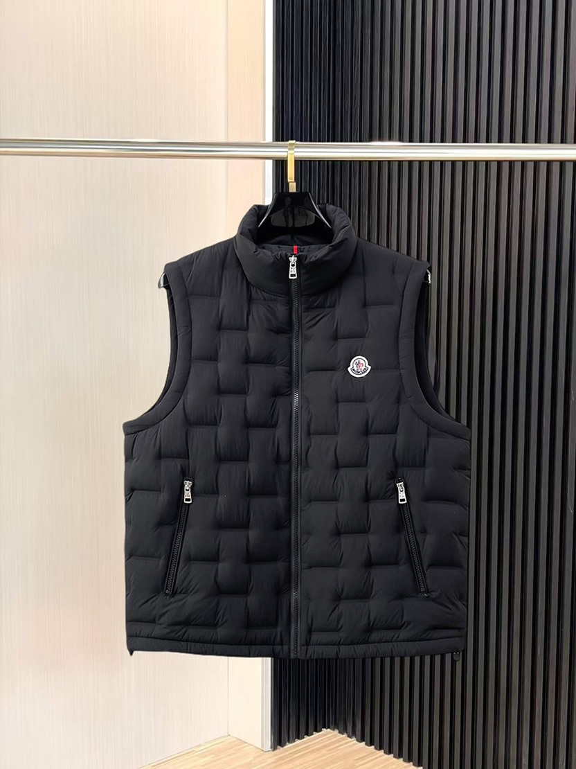 モンクレール キルティング スタンドカラー ダウンベスト ブラック moncler037