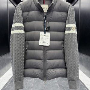 モンクレール ケーブルニット切替 スタンドカラー ダウンジャケット グレー YRF018