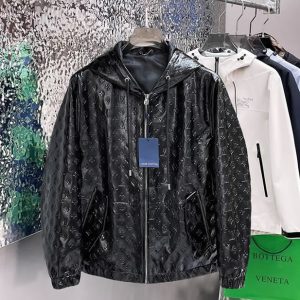 ルイヴィトン モノグラム エンボスレザー フーデッド ジップアップジャケット ブラック FS622