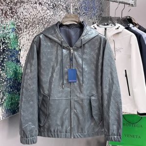 ルイヴィトン モノグラム エンボスレザー フーデッド ジップアップジャケット グレー FS623