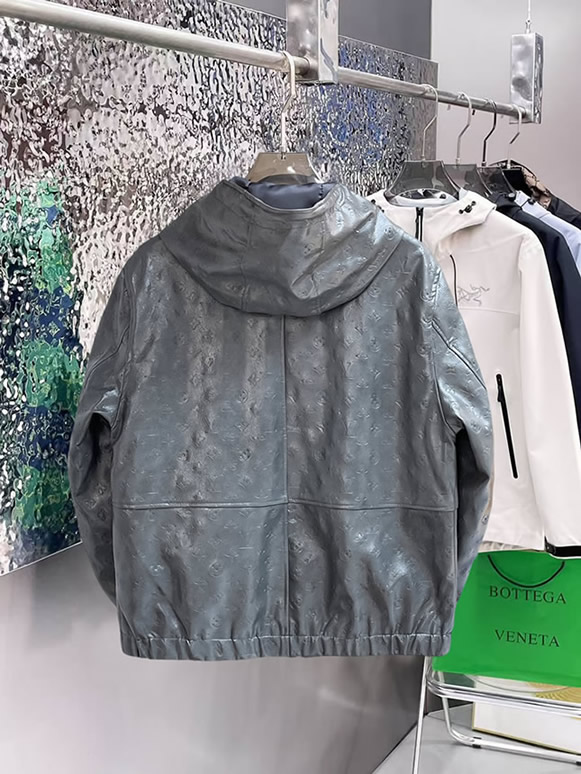 ルイヴィトン モノグラム エンボスレザー フーデッド ジップアップジャケット グレー FS623 - 画像 (2)